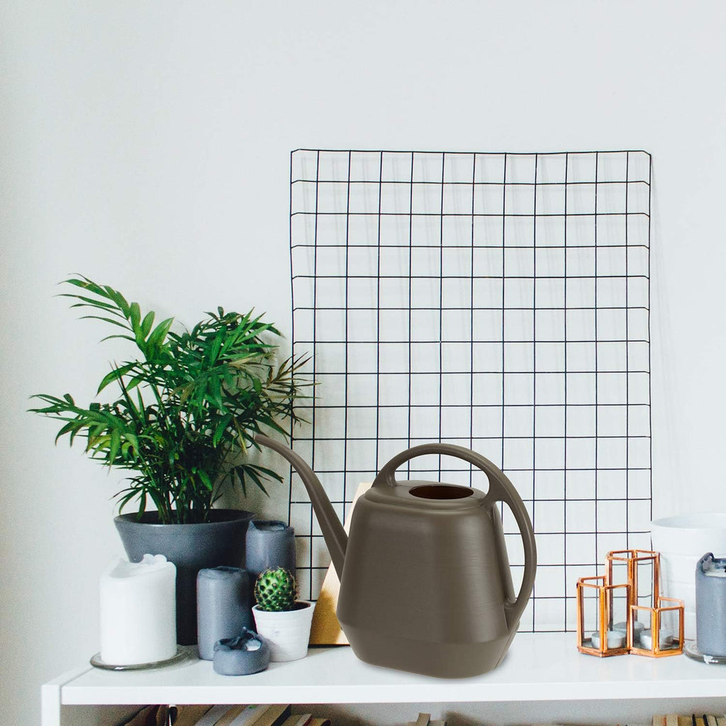 Vintage Brown Gardening Watering Can: Combining Practicality and Aesthetics to Care for Every Plant